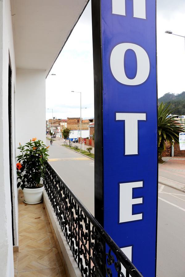 סוגאמוסו Hotel Abadia מראה חיצוני תמונה