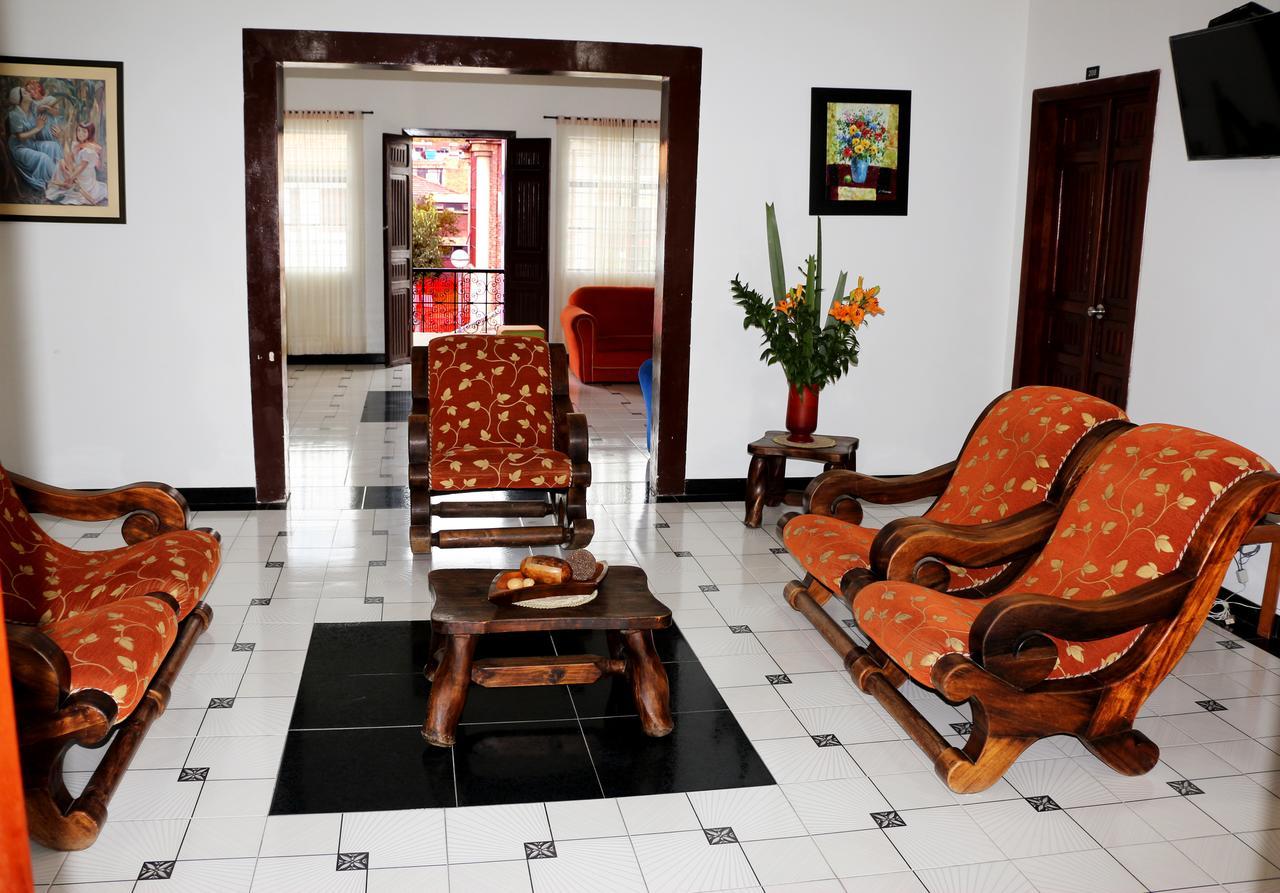 סוגאמוסו Hotel Abadia מראה חיצוני תמונה